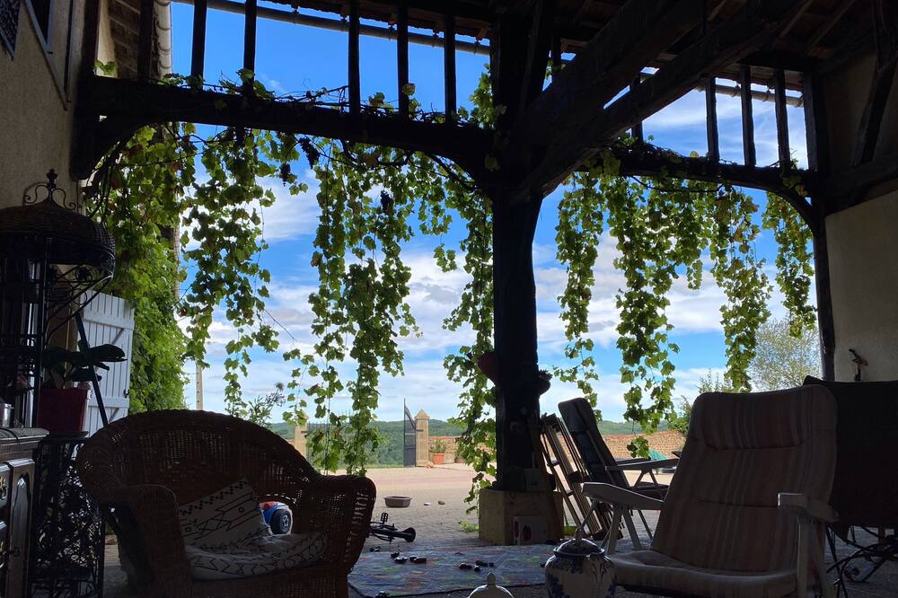 Photo of Patio Balcony in Montegut-Arros