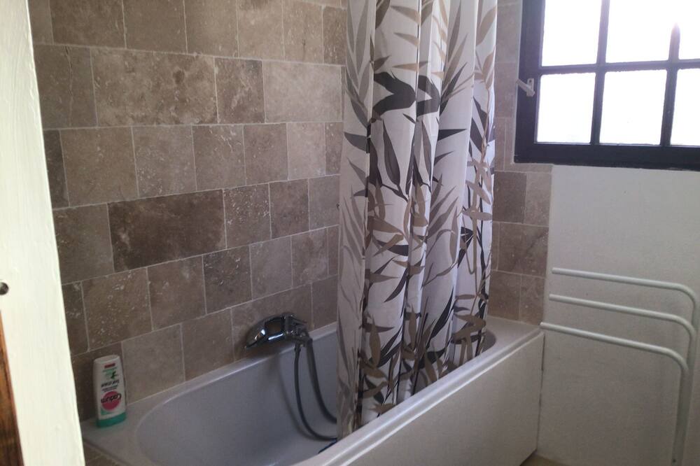 Photo of Bathroom in Montegut-Arros