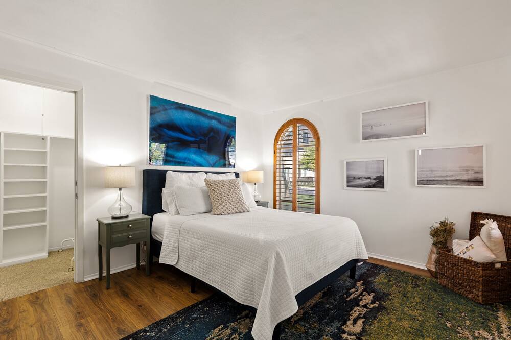 Photo of Bedroom in Knox - Henderson