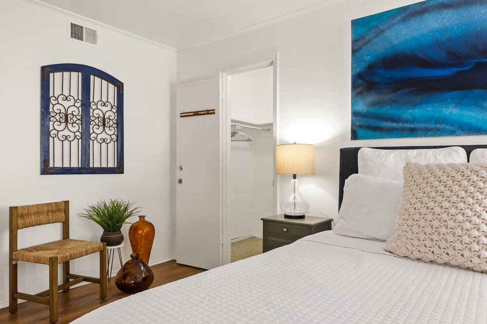 Photo of Bedroom in Knox - Henderson