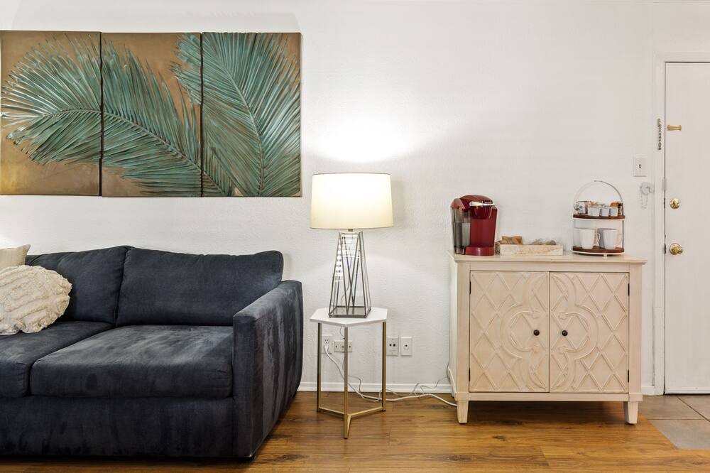 Photo of Livingroom in Knox - Henderson