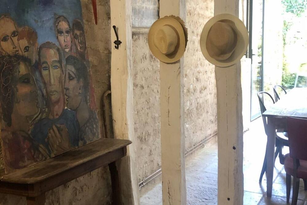 Photo of Others in Flavigny-sur-Ozerain