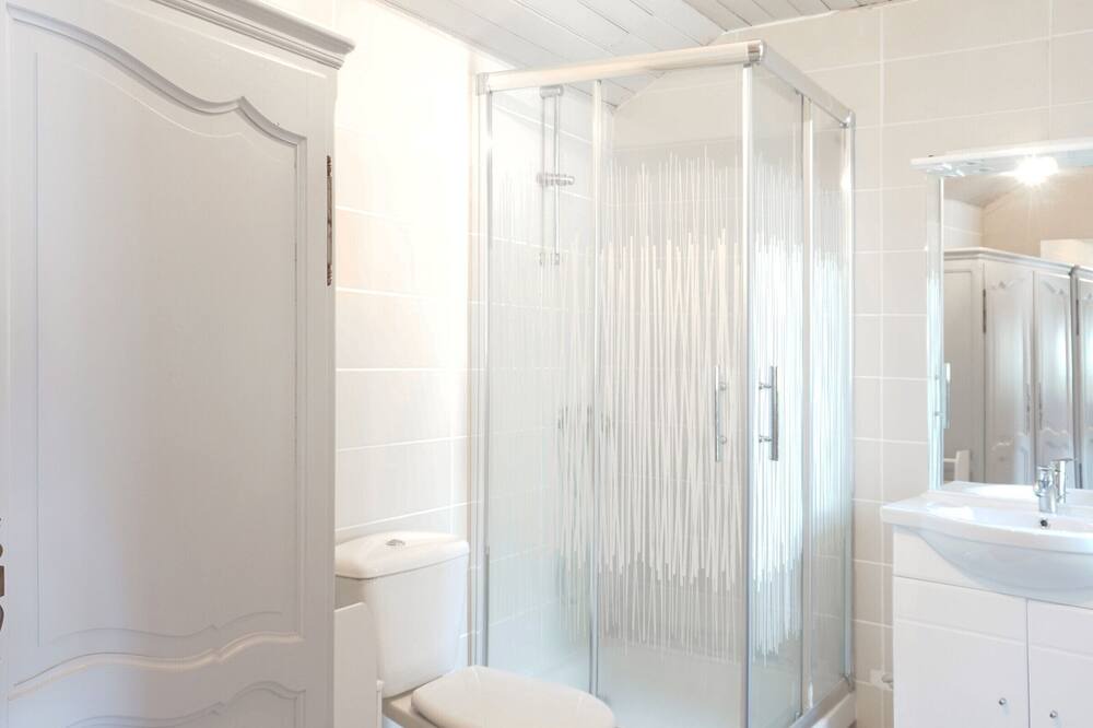 Photo of Bathroom in Saint-Jean-de-Monts