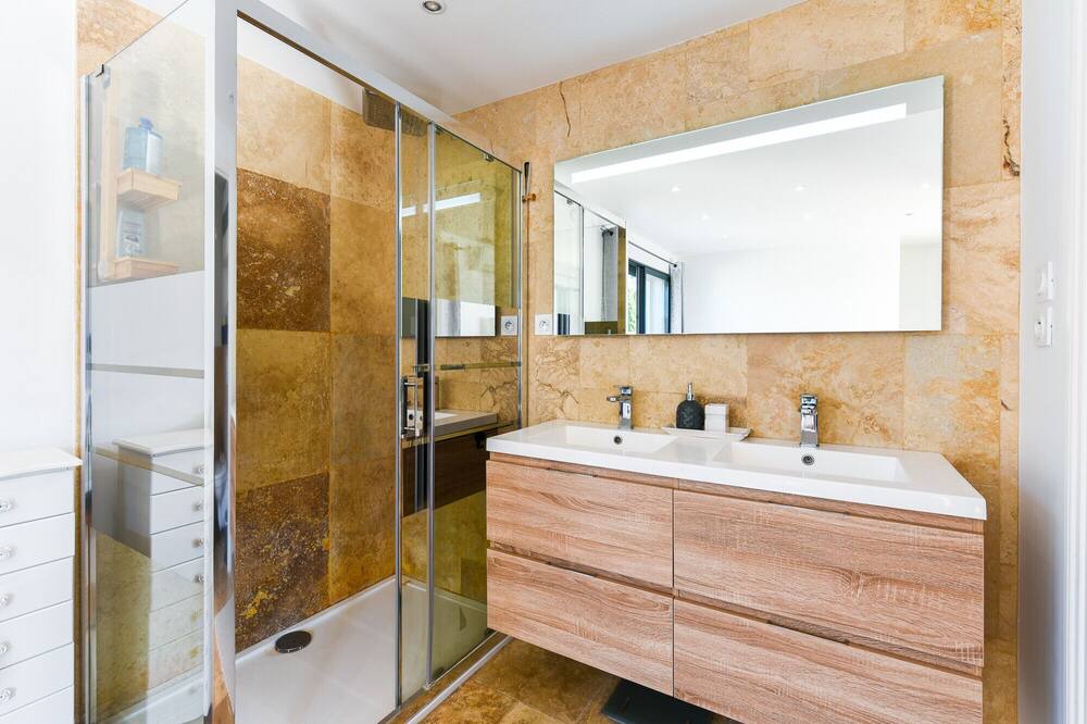 Photo of Bathroom in La Californie