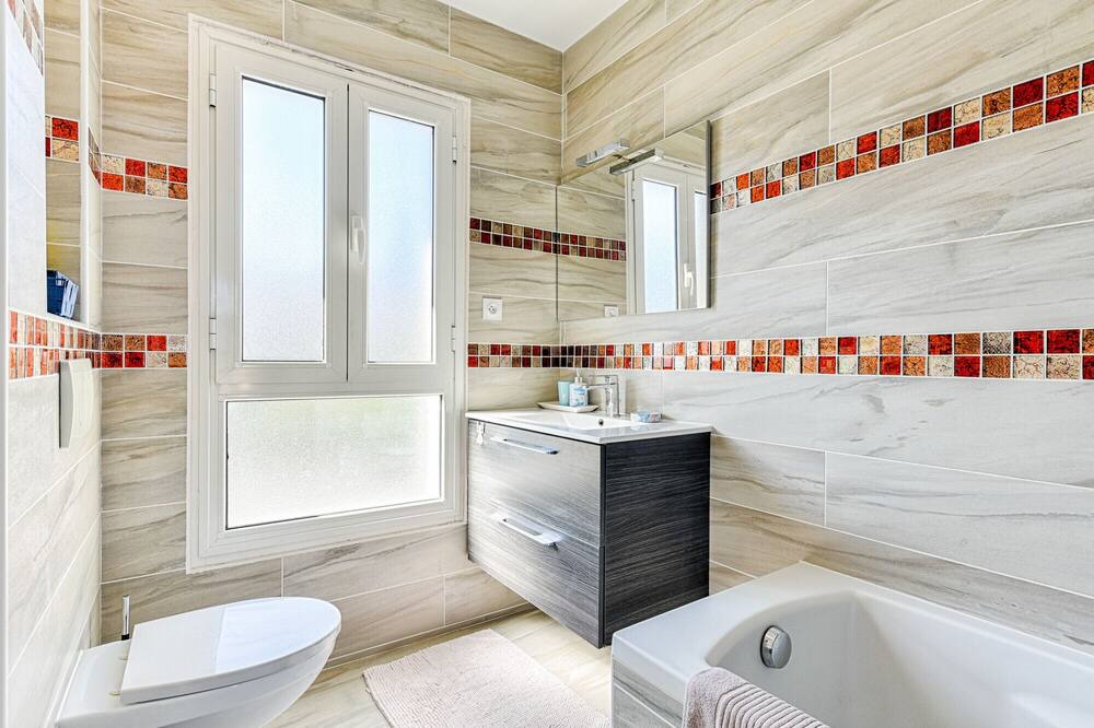 Photo of Bathroom in La Californie