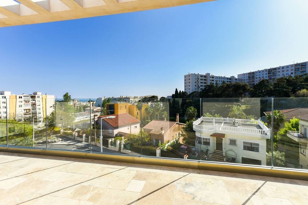 Photo of Others in La Californie