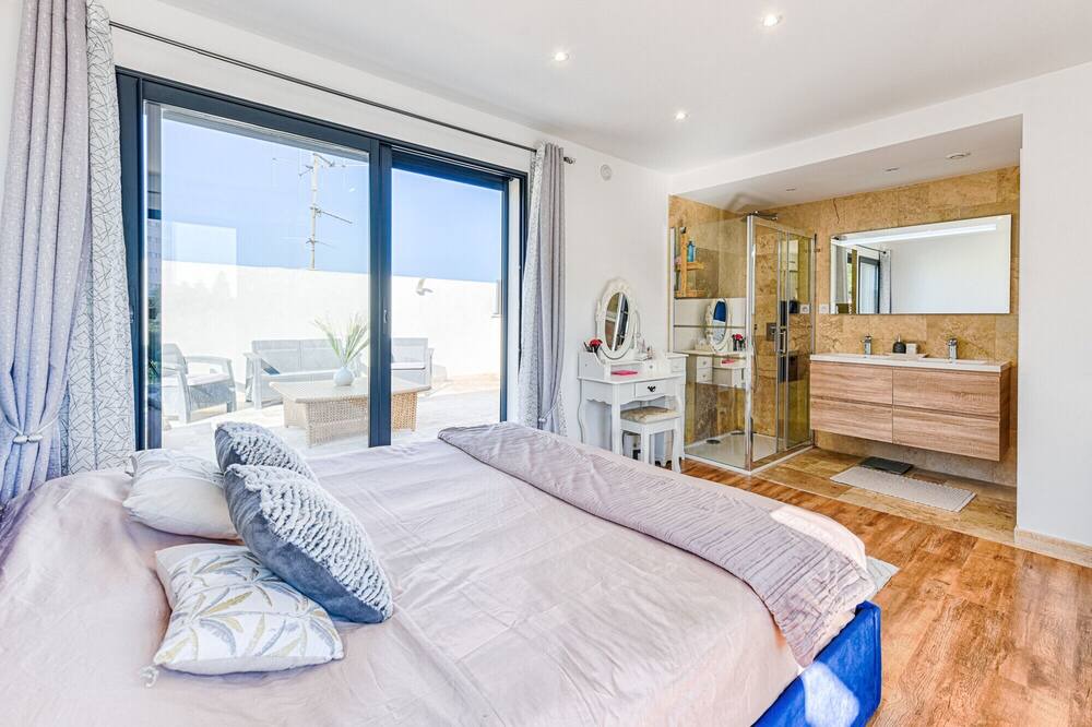 Photo of Bedroom in La Californie