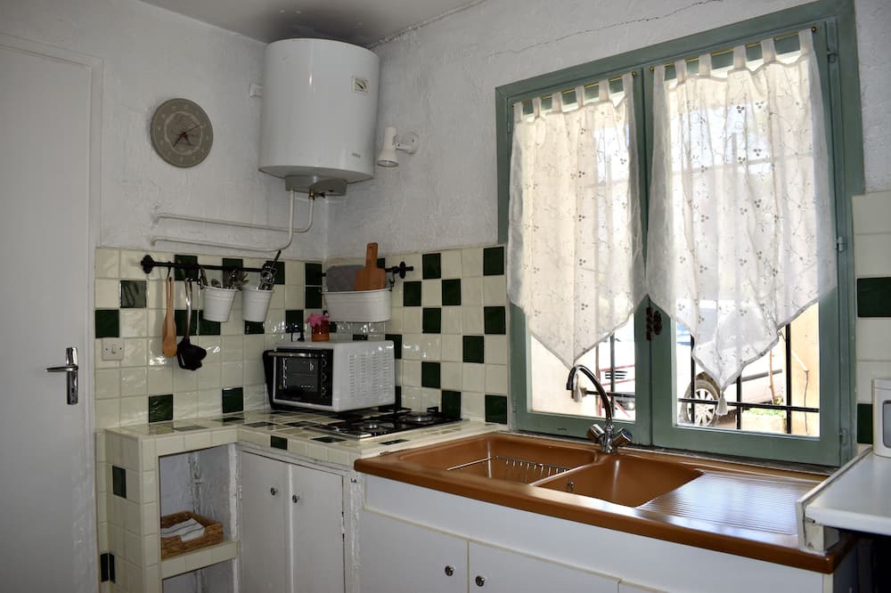 Photo of Kitchen in Olonzac