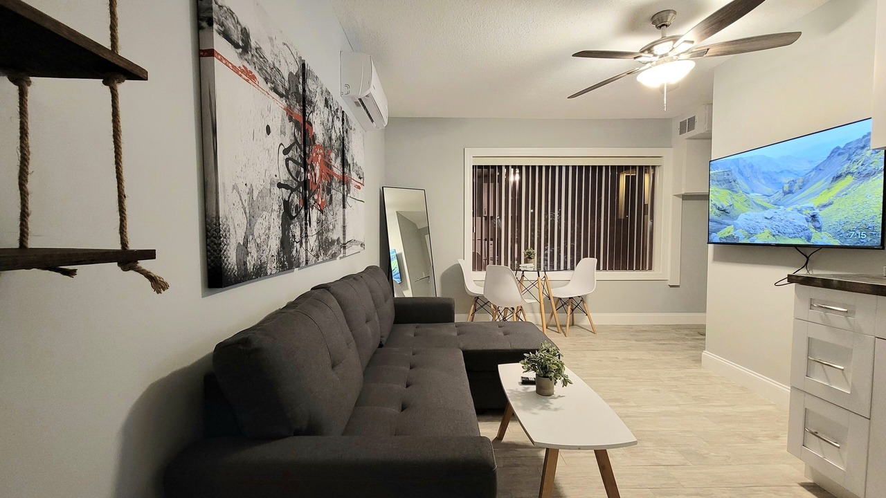 Photo of Bedroom in East Ocean Ave