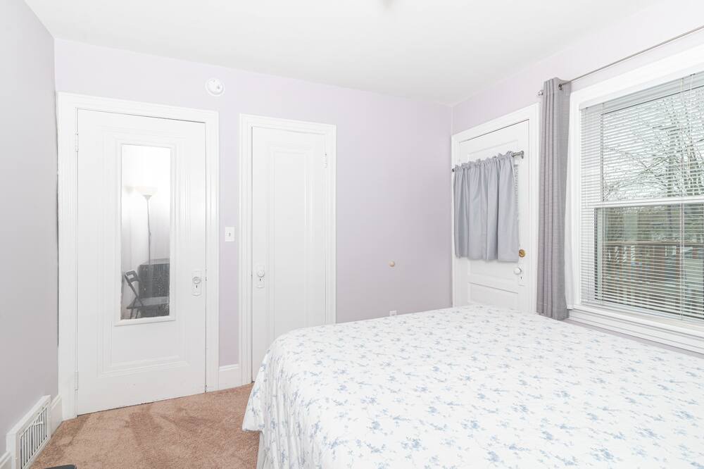 Photo of Bedroom in Allmendinger Heights