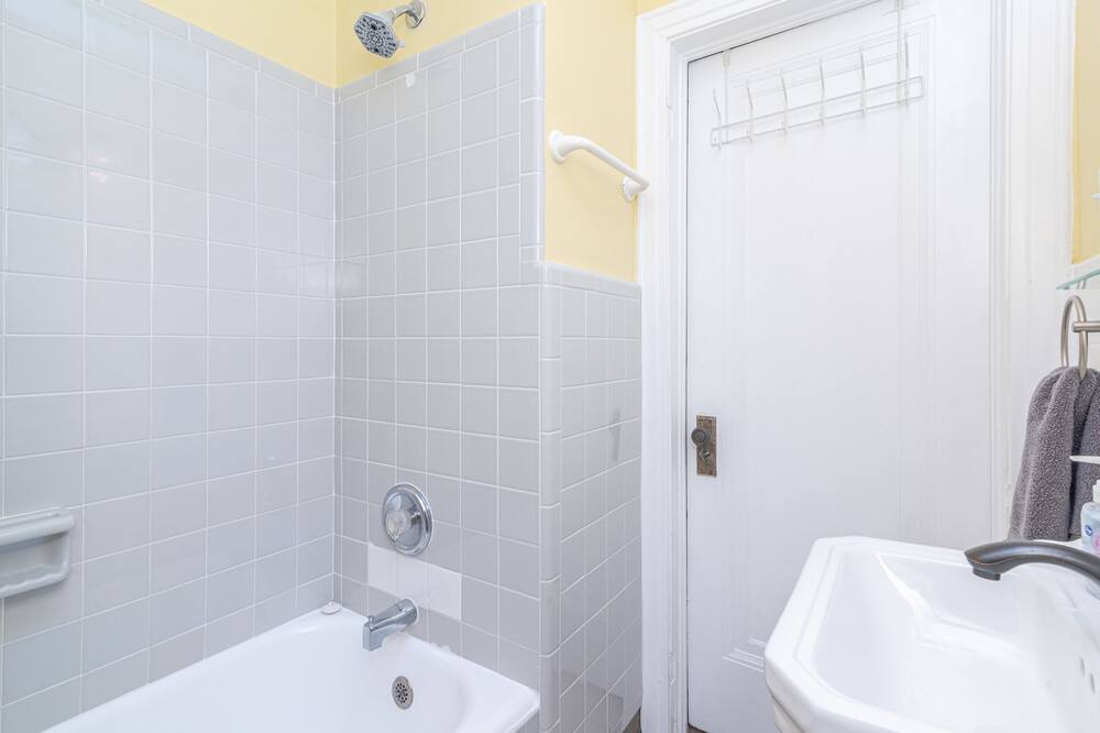 Photo of Bathroom in Allmendinger Heights