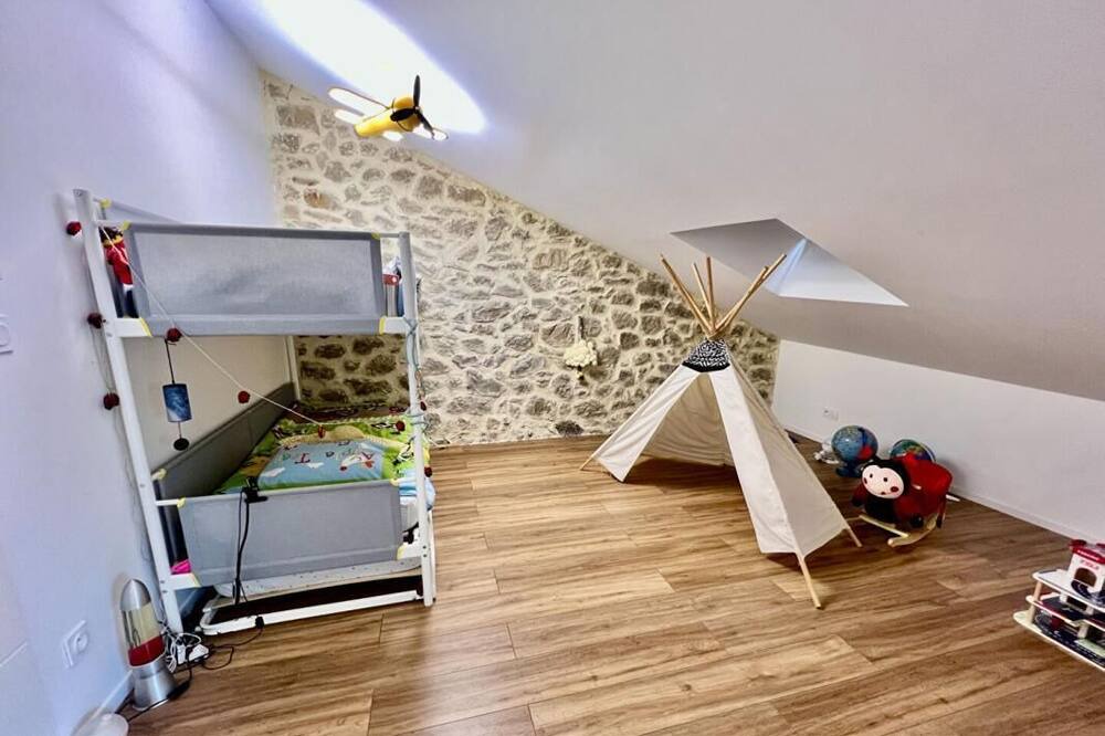 Photo of Bedroom in Clerieux