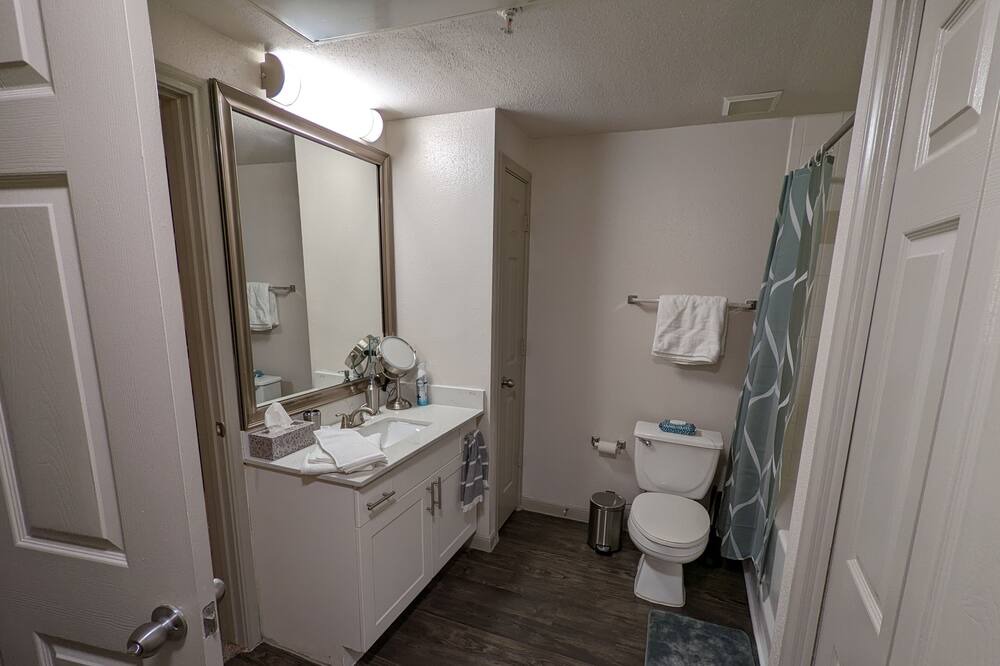 Photo of Bathroom in Nassau Bay