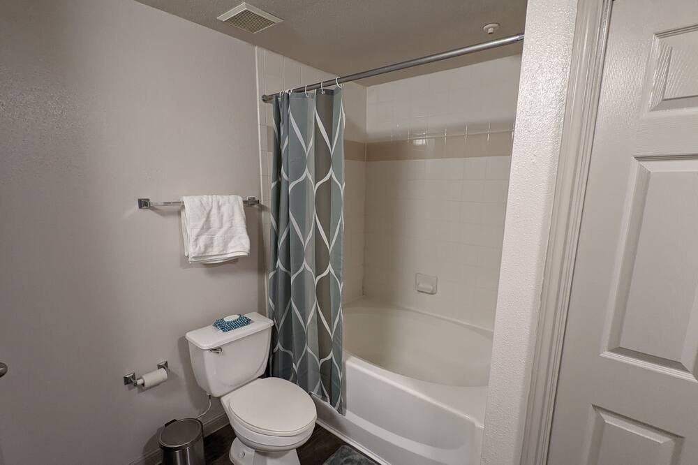 Photo of Bathroom in Nassau Bay
