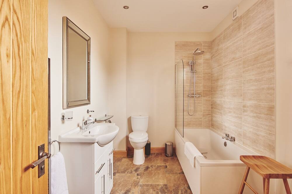 Photo of Bathroom in Whitney-on-Wye