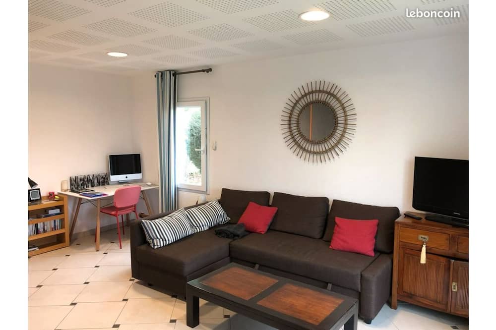 Photo of Livingroom in Saint-Georges-de-Montaigu
