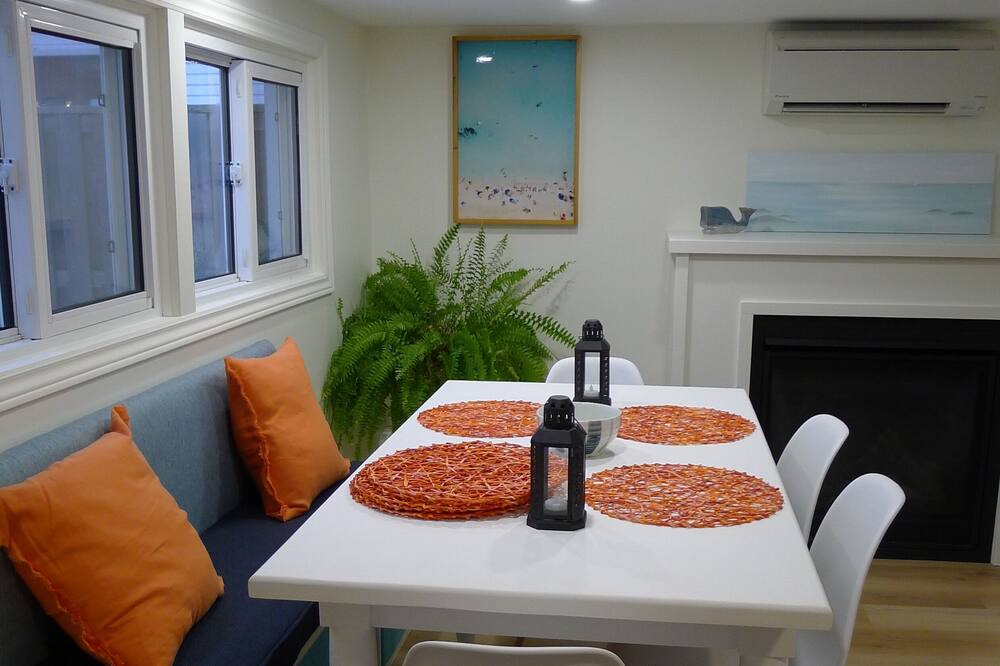 Photo of Livingroom in Port Dover