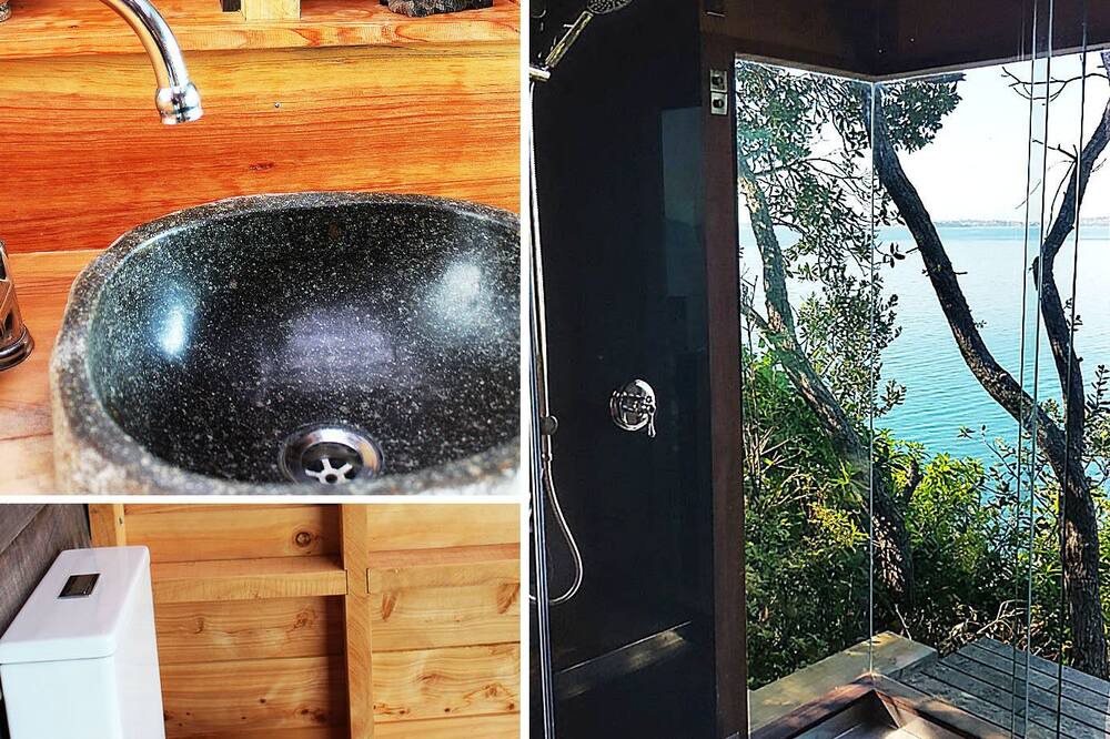 Photo of Bathroom in Waiwera