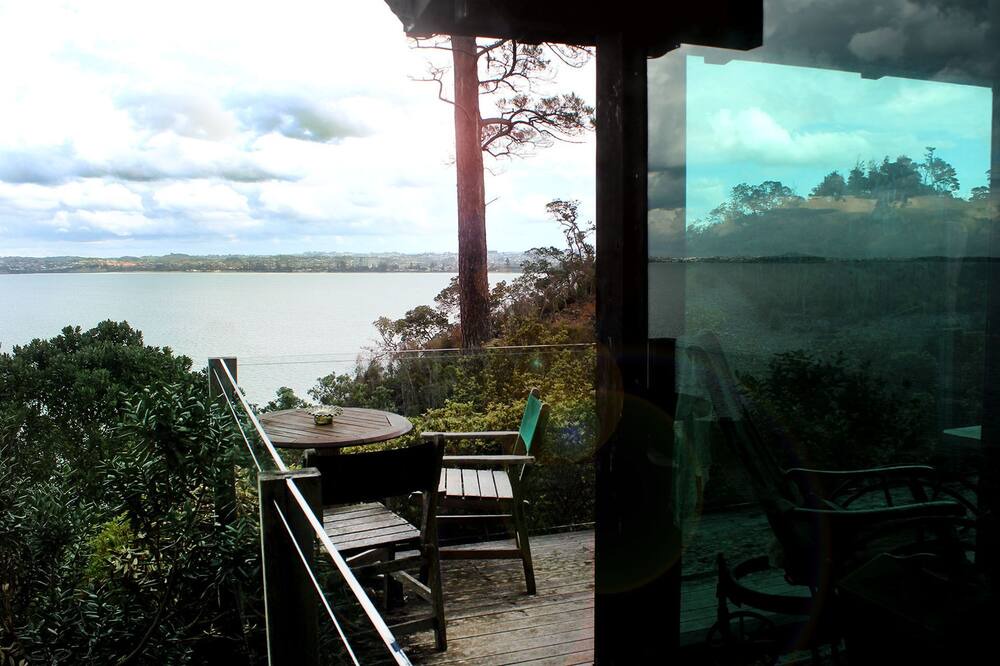 Photo of Patio Balcony in Waiwera