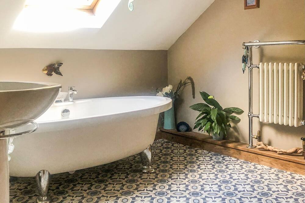 Photo of Bathroom in Eymoutiers