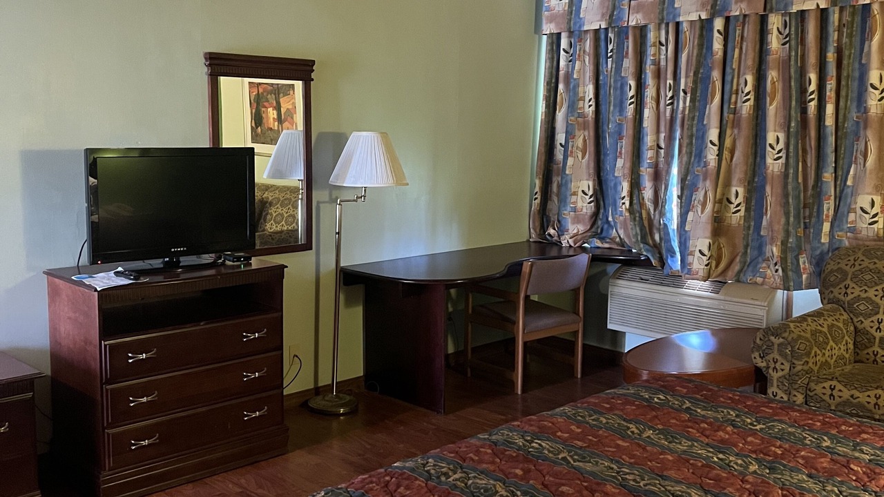 Photo of Bedroom in Clinton