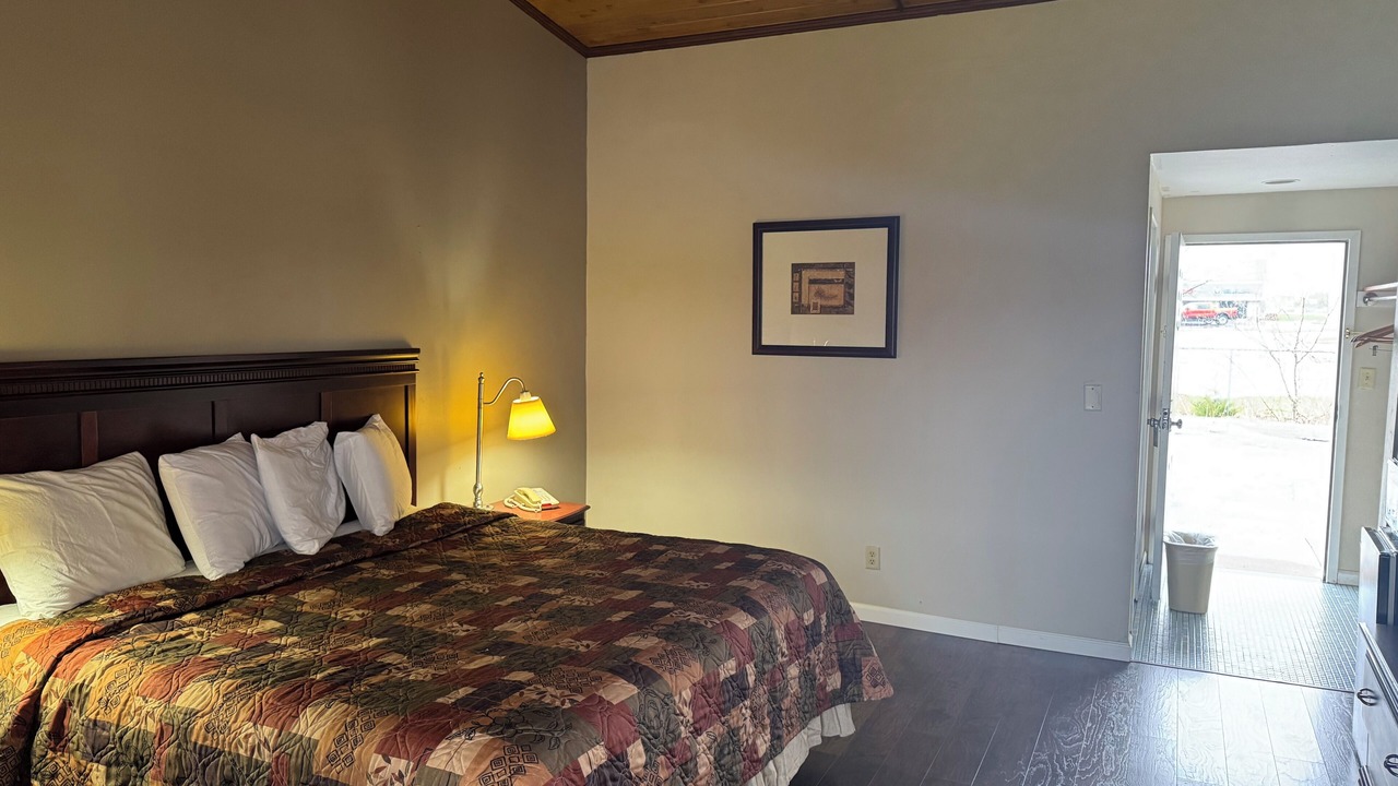 Photo of Bedroom in Clinton