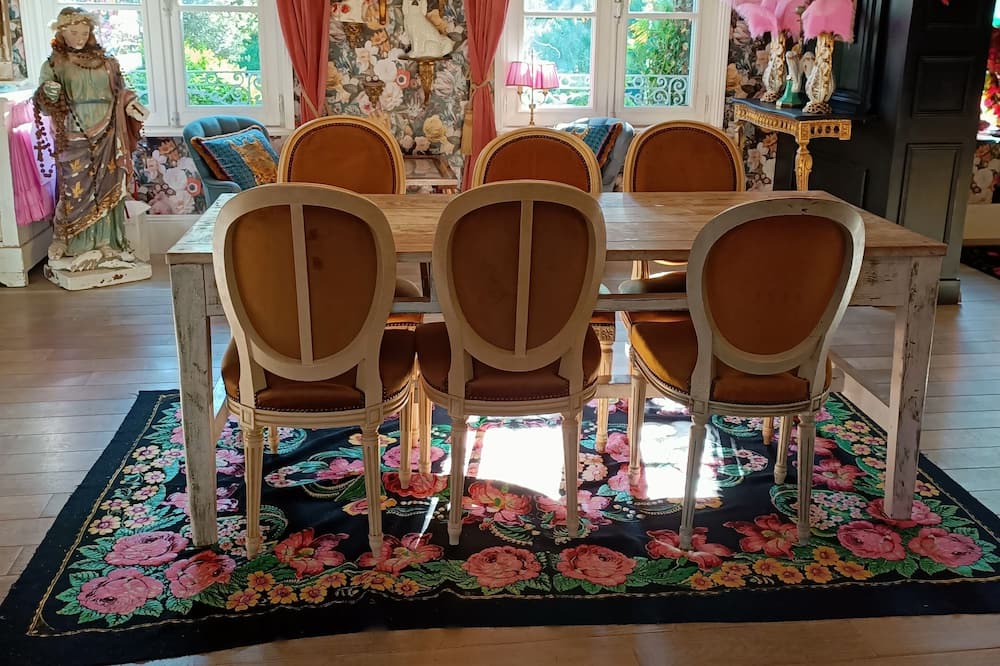 Photo of Livingroom in Fourneville