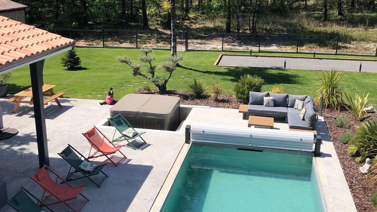 Photo of Outdoor in Saint-Aubin-de-Medoc