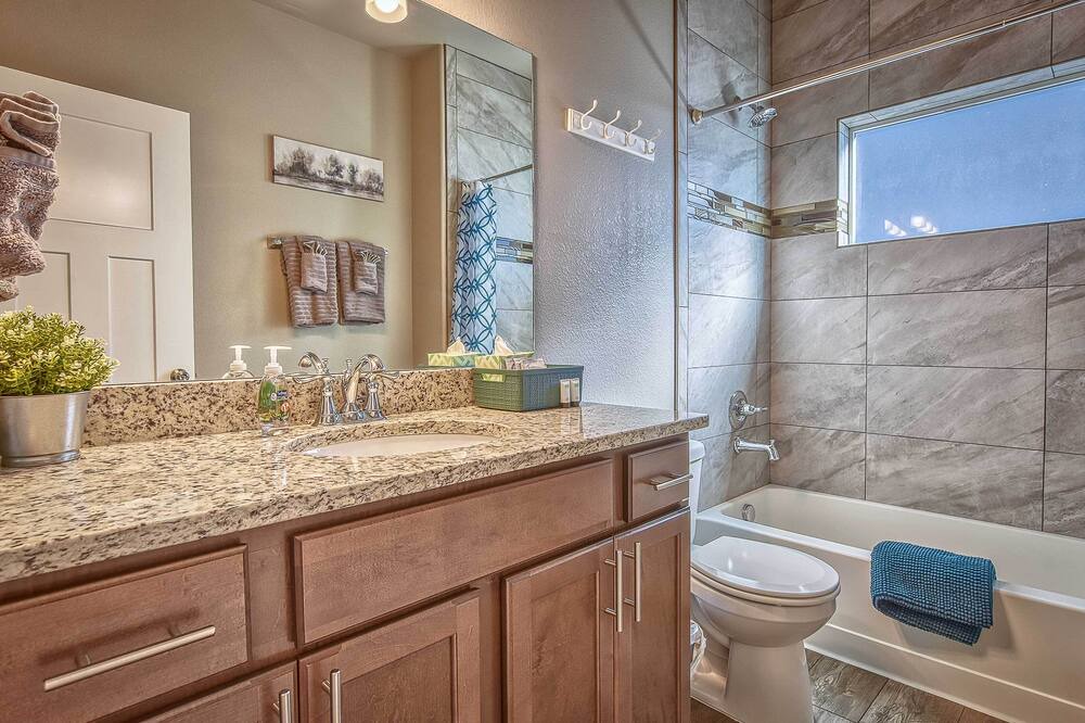 Photo of Bathroom in Elbert