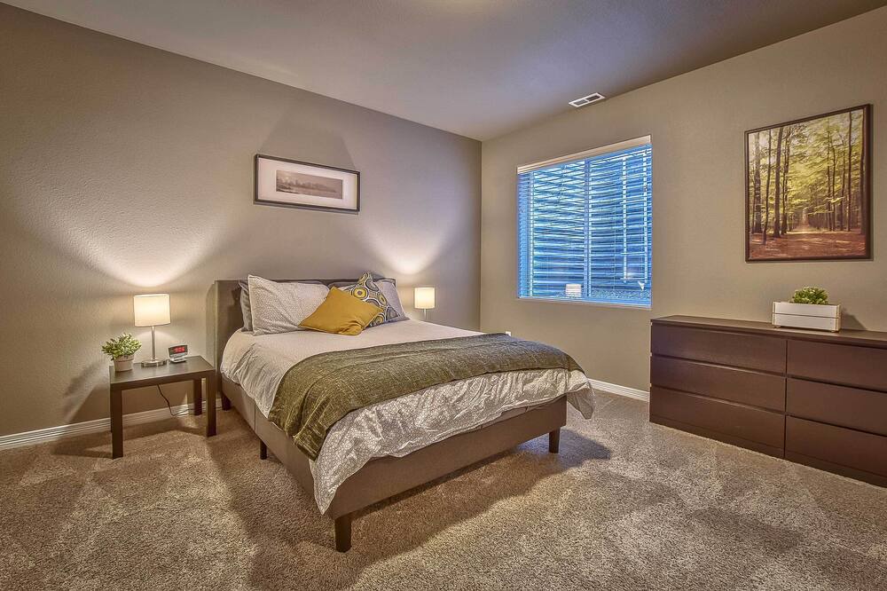 Photo of Bedroom in Elbert
