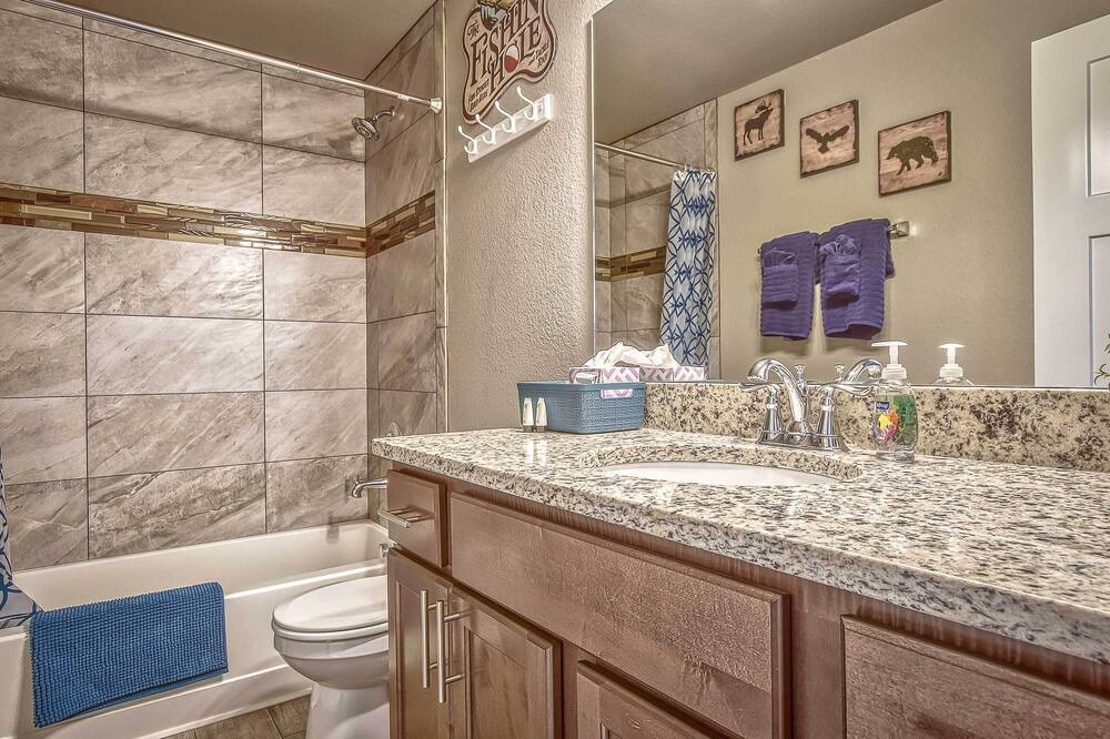 Photo of Bathroom in Elbert
