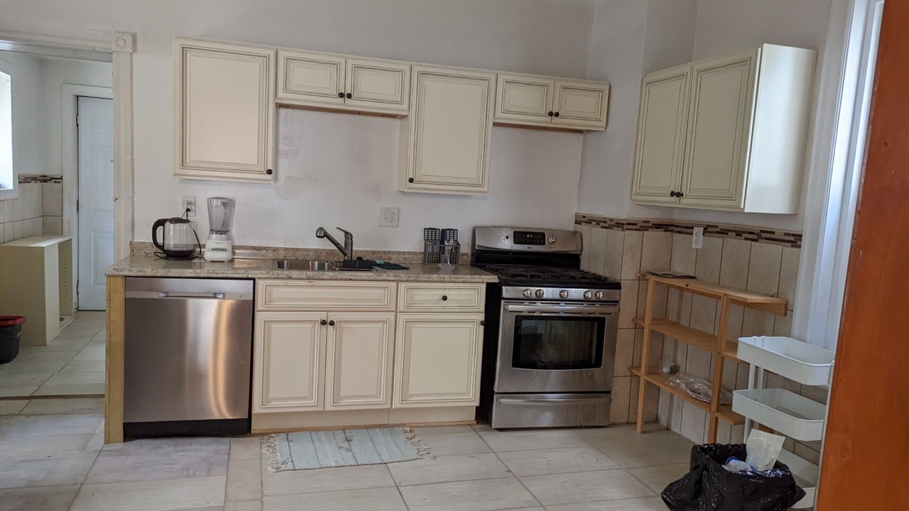Photo of Kitchen in Oak Lane - East Oak Lane