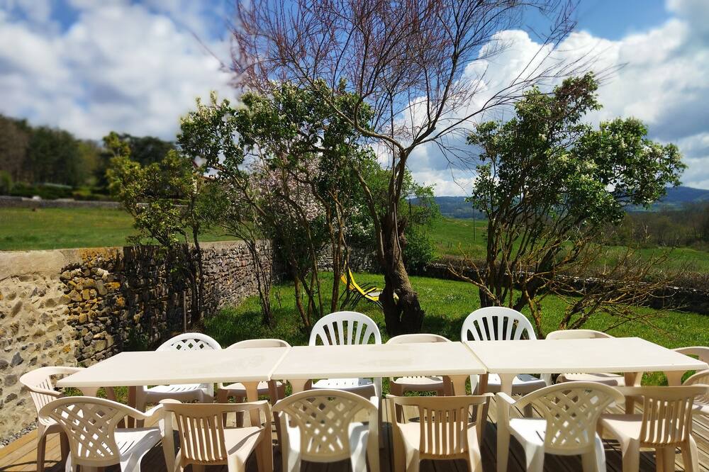 Photo of Patio Balcony in Domeyrat