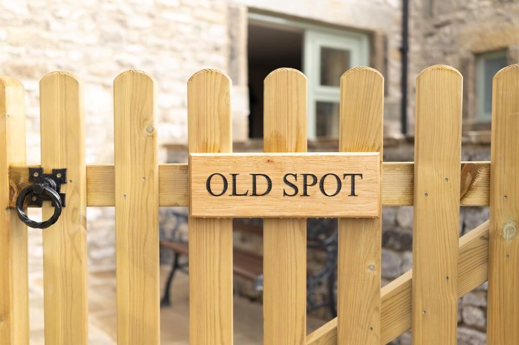 Photo of Outdoor in Litton