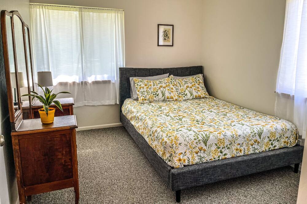 Photo of Bedroom in Grass Valley
