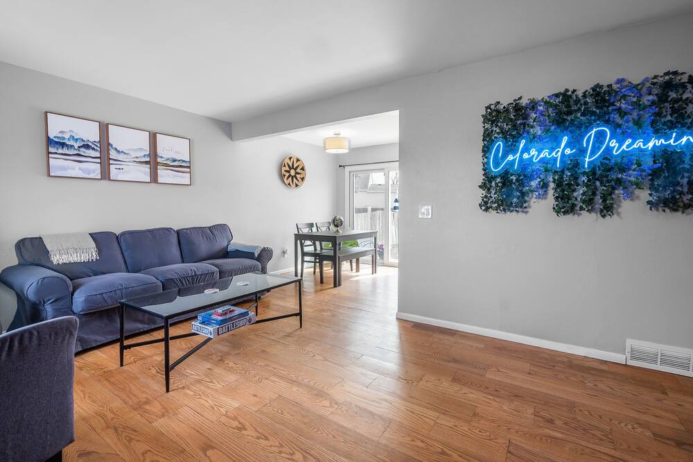 Photo of Livingroom in Walnut Grove