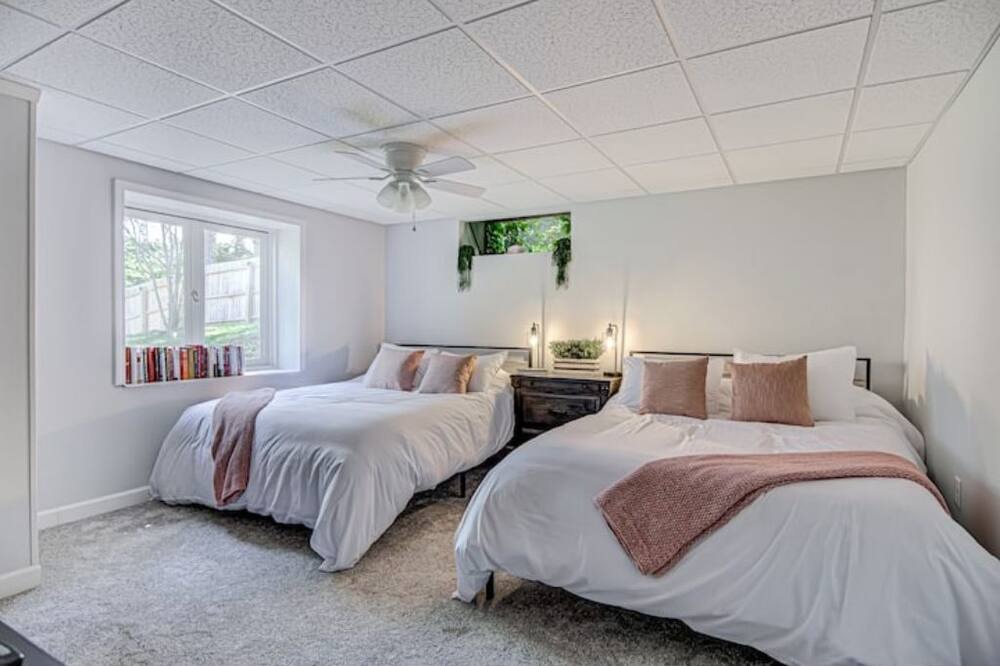 Photo of Bedroom in Jamestown