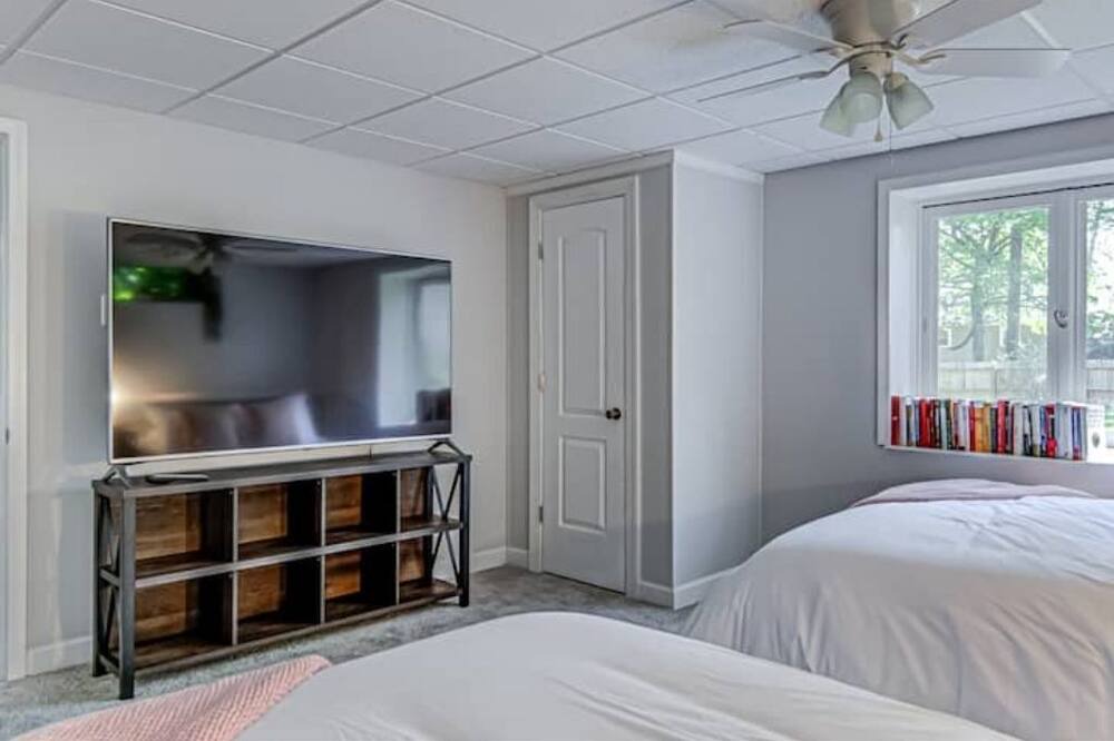 Photo of Bedroom in Jamestown