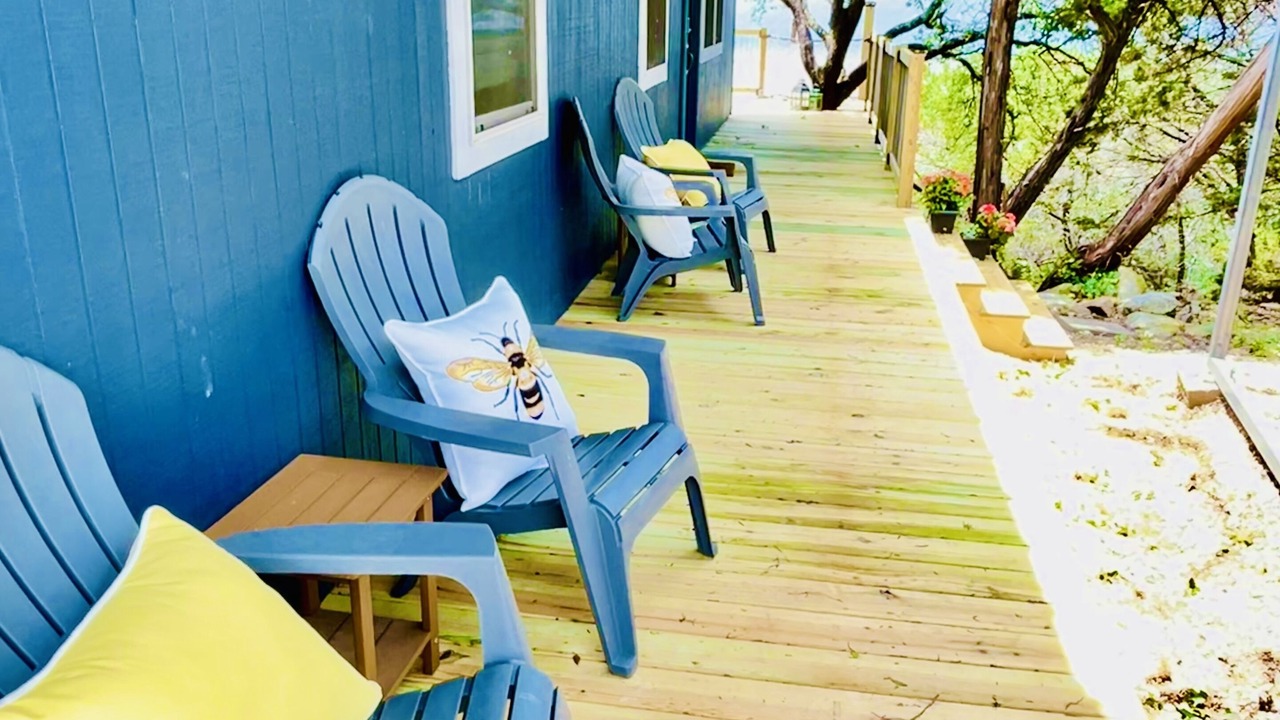Photo of Patio Balcony in Leon Junction