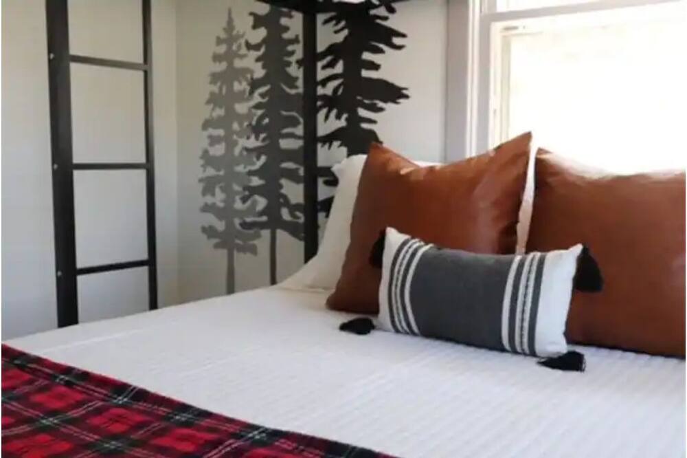 Photo of Bedroom in Coudersport