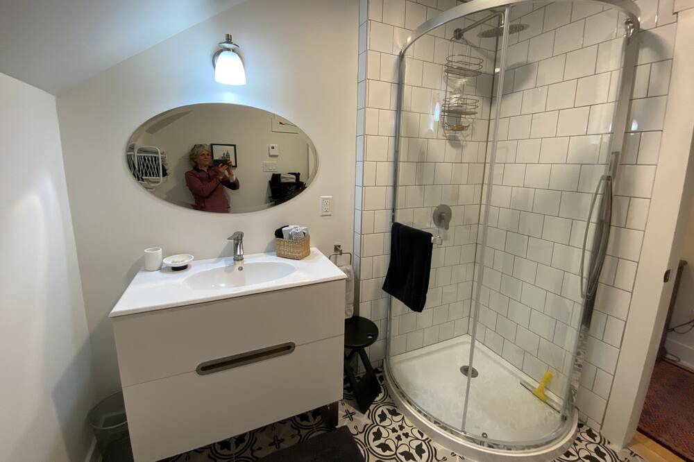 Photo of Bathroom in La Peche