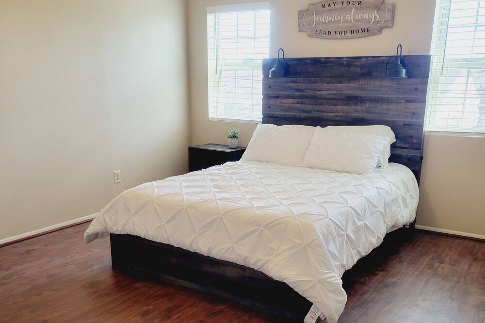 Photo of Bedroom in Voth