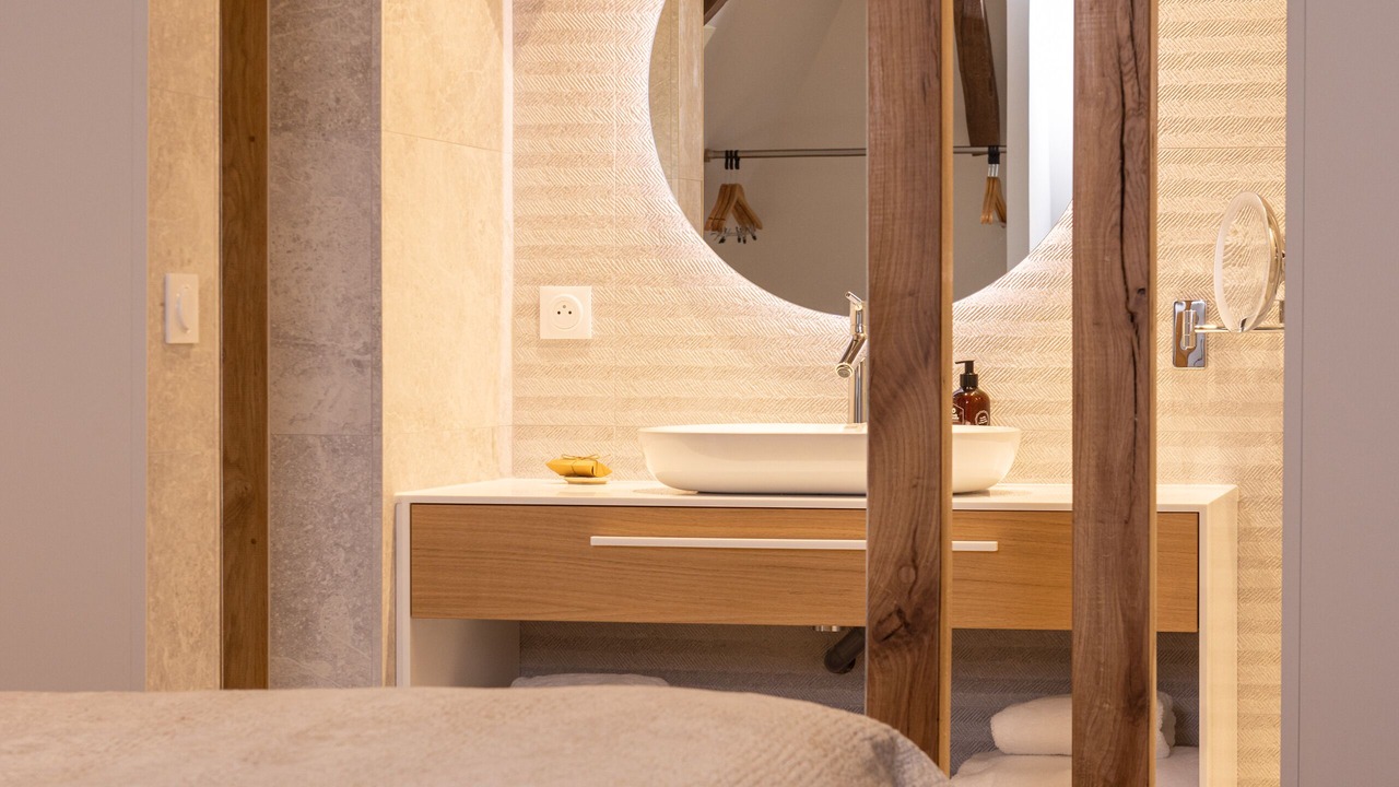 Photo of Bedroom in Altillac
