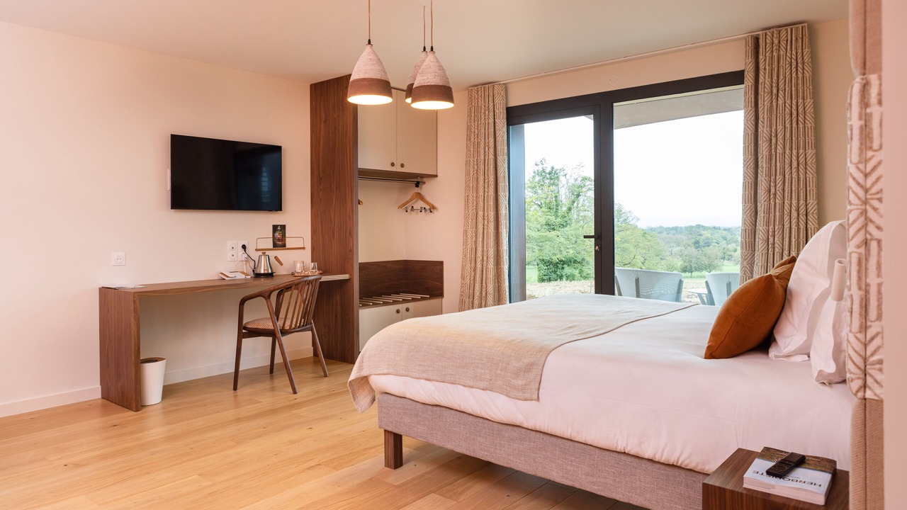 Photo of Bedroom in Altillac