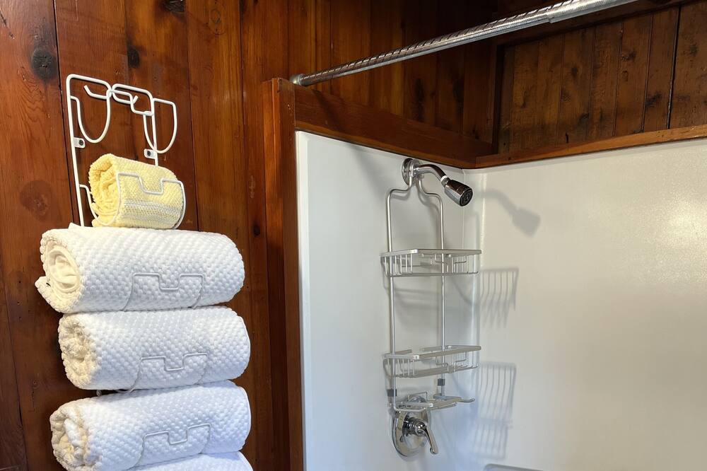 Photo of Bathroom in Grosse Ile