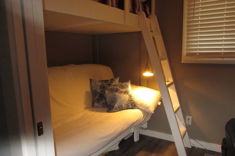 Photo of Bedroom in Lambton Shores