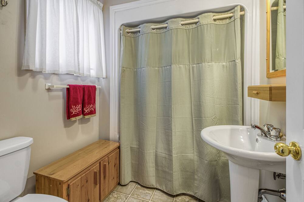 Photo of Bathroom in Manitoulin District