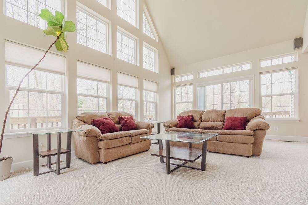 Photo of Livingroom in Rowland