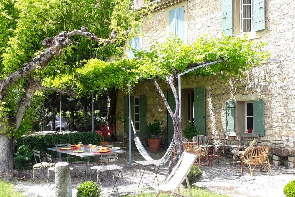 Photo of Others in Beaumes-de-Venise