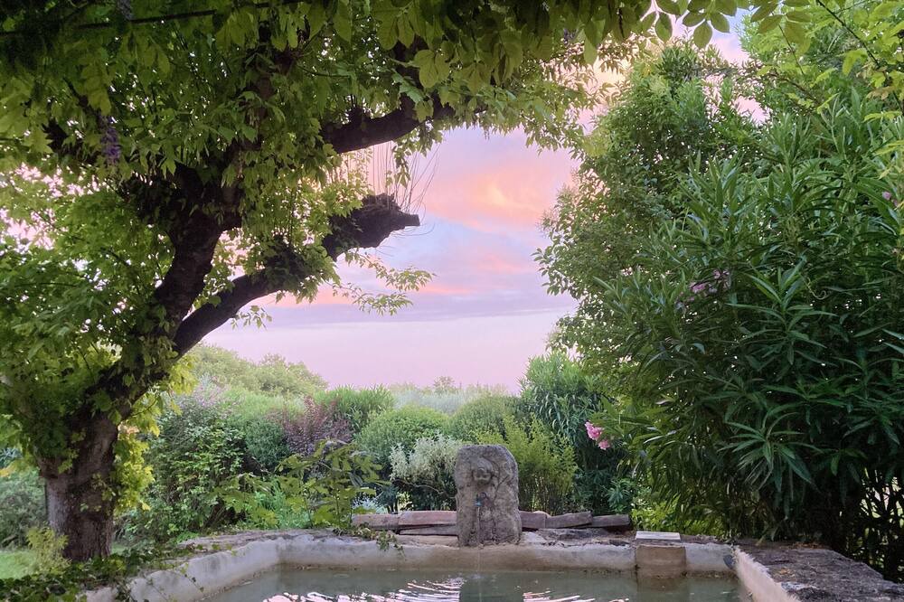 Photo of Outdoor in Beaumes-de-Venise